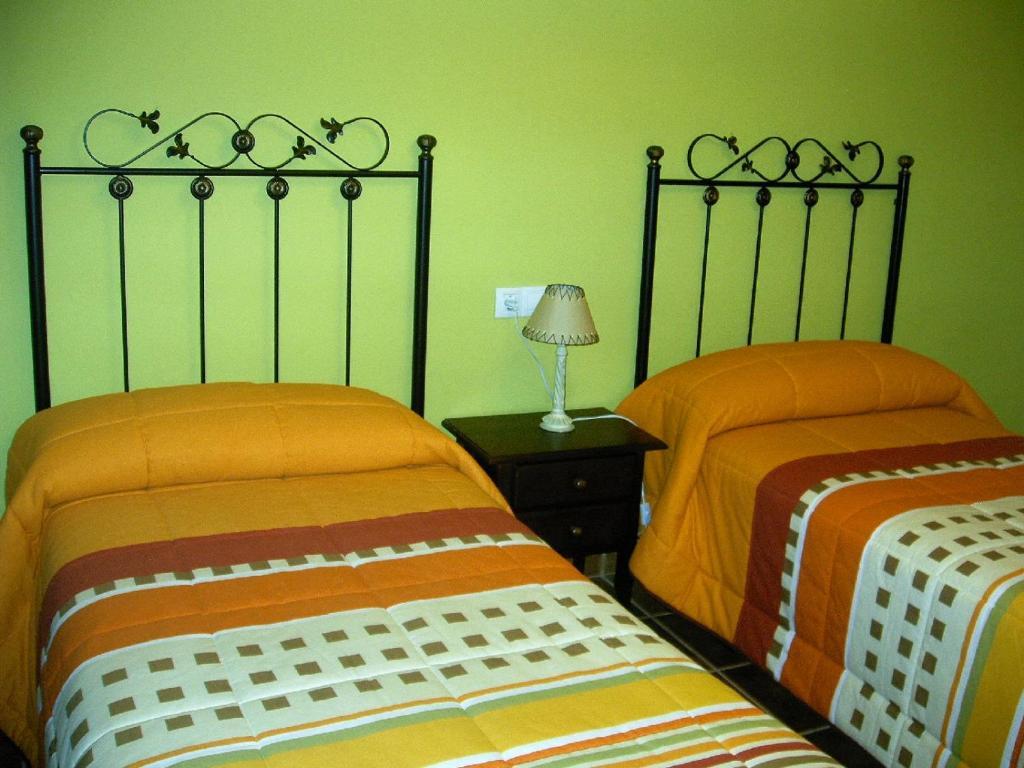 Apartamentos Arcos De Solana Vilas del Turbon Luaran gambar