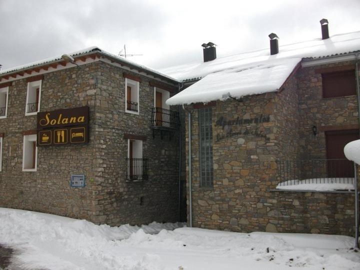 Apartamentos Arcos De Solana Vilas del Turbon Luaran gambar